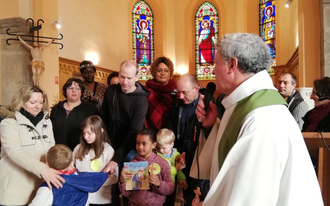 Deuxième étape de préparation de jeunes en âge scolaire au baptême.