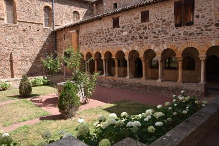 Circuit en Beaujolais : chapelle, prieuré, église